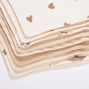 Baberos ajustables de algodón de doble capa para bebé de 0 a 12 meses, botón de impresión acanalado, toalla absorbente duradera para bebé, venta al por mayor - Product Image 4