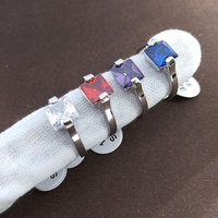 Bagues tendance pour femmes et filles, serties de zircons, en alliage géométrique, avec cristaux de diamant de tailles variées, vente en gros à prix abordable