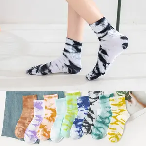 Chaussettes en coton teintées pour femmes, paire de bas tube style coréen, accessoires de sport de rue, personnalité INS, à la mode