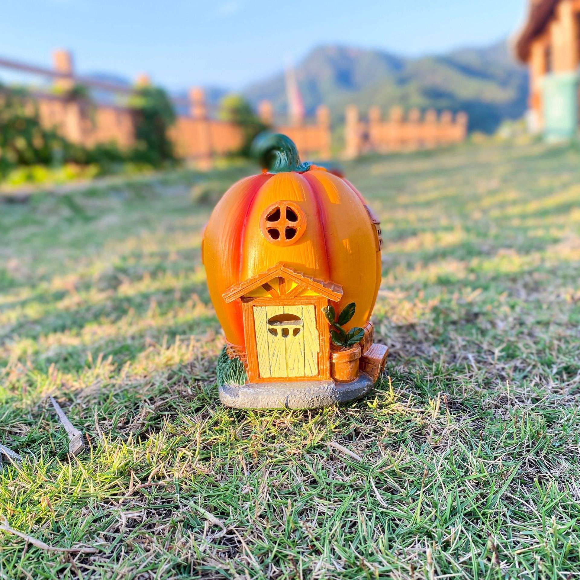 โคมไฟพลังงานแสงอาทิตย์รูปฟักทอง