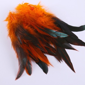 Plumas <span class=keywords><strong>de</strong></span> gallo Schlappen teñidas en racimo <span class=keywords><strong>de</strong></span> 5-7 pulgadas al por mayor, en hilo <span class=keywords><strong>para</strong></span> decoración <span class=keywords><strong>de</strong></span> ropa <span class=keywords><strong>de</strong></span> carnaval y costura - Product Image 3