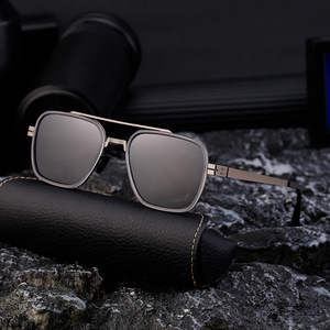 Gafas de Sol Polarizadas para Hombre My-Ztt004, Marco de Metal Negro, Lentes TAC UV400, Antideslumbrantes, Protección Solar para Conducir, Estilo Instagram - Product Image 2