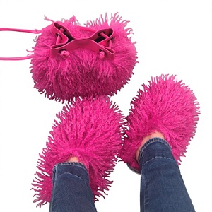 Chaussons d'hiver chauds en fourrure pour femmes, antidérapants, doux et moelleux, pour l'extérieur, avec sac à main assorti - Vente en gros - Product Image 3
