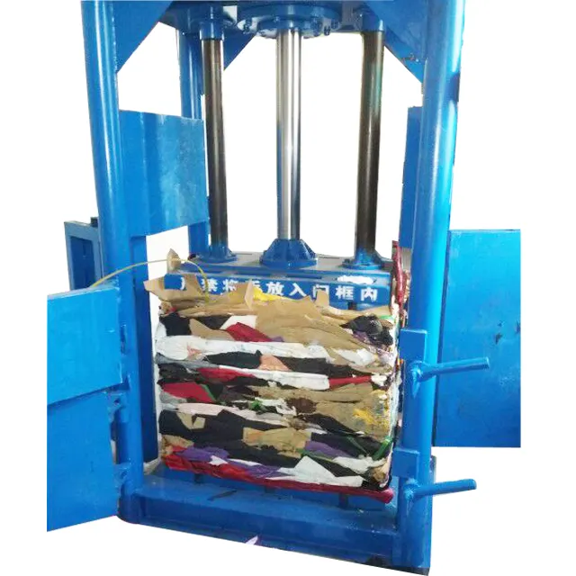 Presse-baille hydraulique verticale, 1 pièce, pour rouler et balayer les vêtements de déchets avec chambre de levage