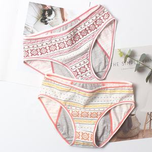 Pantalones menstruales a prueba de fugas para niños, ropa interior de algodón con bonitos dibujos, bragas de moda para <span class=keywords><strong>adolescentes</strong></span> - Product Image 2