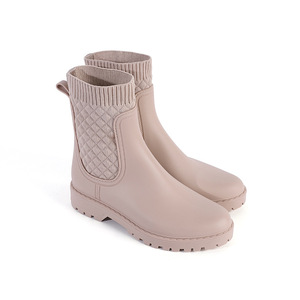 YL7379 Offre Spéciale dames de haute qualité femmes mode PVC bottes de pluie chaussures de grande taille - Product Image 6