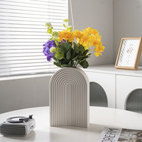 Vase en céramique moderne nordique, décoration de salon, vase à fleurs simple pour la table à manger, articles décoratifs haut de gamme