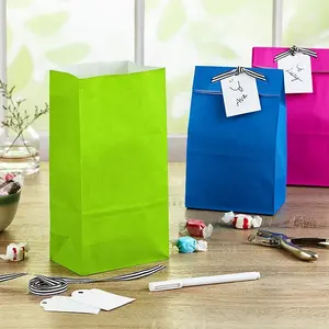 कस्टम इको फ्रेंडली सॉलिड कलर पार्टी फेवर और रैप्ड ट्रीट बैग, जन्मदिन, बेबी शावर के लिए अनुकूलित उपहार पैकेजिंग