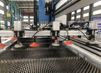 Máquina de corte láser de carga y descarga automática JINAN Chuangyi y columna de elevación al vacío brazo robótico selección y colocación