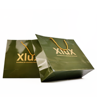 Sacs en papier personnalisés avec logo imprimé, vente en gros, sacs en papier de luxe brillants pour boutiques, emballages pour vêtements et chaussures, sacs de shopping