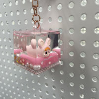 Porte-clés en acrylique personnalisable en gros, avec liquide flottant 3D, paillettes brillantes, motif de dessin animé imprimé par sérigraphie, tendance