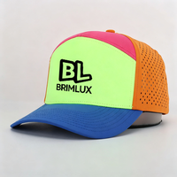 Casquette de sport d'été en gros, imperméable, respirante, en tissu maillé perforé au laser, réglable, unisexe pour adulte