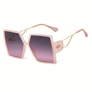Vente en gros de lunettes de soleil tendance vintage pour femmes, grandes montures, UV400, lunettes carrées pour femmes, 2021 - Product Image 3