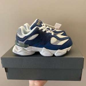 Chaussures pour enfants de qualité supérieure 9060 – <span class=keywords><strong>Baskets</strong></span> décontractées légères à lacets pour garçons et filles, idéales pour l'extérieur - Product Image 1