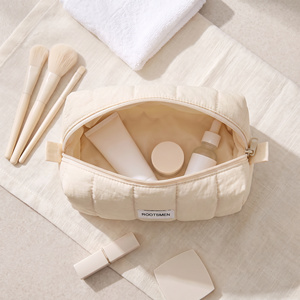 Makeup <b>Pouch</b> Quilted Puffy T/C Poly Cotton Cosmetic Bag Medium Smooth <b>Zip</b> Ivory Custom Logo OEM ODM BSCI - Product Image 4