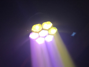 Pro Chiếu Sáng Dot Kiểm Soát Mini Bee Eye K5 DMX Rửa Zoom 4 In1 RGBW 7X15 Wát <span class=keywords><strong>LED</strong></span> Di Chuyển Đầu - Product Image 2