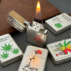 Briquet à huile anti-vent en acier inoxydable avec logo imprimé en couleur rétro artisanal argenté - Product Image 6