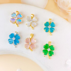 Collier pendentif trèfle à quatre feuilles porte-bonheur, simple, haut de gamme, luxe léger, tendance, polyvalent, accessoire frais - Product Image 2