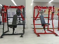 Equipo de Gimnasio Comercial Profesional, Conjunto Completo para Entrenamiento de Fuerza: Prensa de Hombros Independiente, Remo, Prensa Inclinada, Sentadillas y Polea Alta