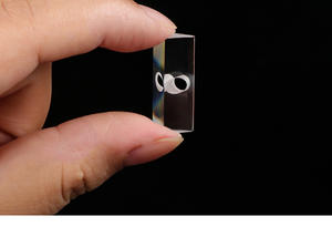 Hao Xuan Quartz Quadrado Prisma Perfurado Alta Precisão Resistente A Alta Temperatura ODM Instrumentos Científicos Personalizados 1 Ano - Product Image 6