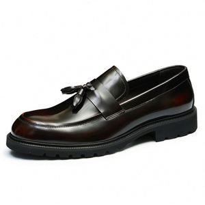 Mocassins en cuir véritable pour hommes, bout rond, à pampilles, à enfiler, semelle en caoutchouc, amortis, toutes saisons, chaussures décontractées et habillées - Product Image 5
