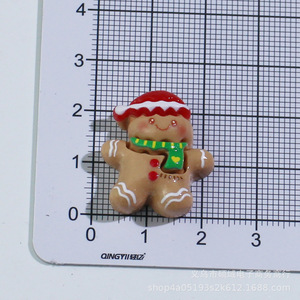 Noël dessin animé arbre <span class=keywords><strong>bonhomme</strong></span> <span class=keywords><strong>de</strong></span> neige couronne wapiti biscuits poupée résine dos plat décor bijoux à bricoler soi-même épingle à cheveux accessoires coque <span class=keywords><strong>de</strong></span> téléphone indésirable - Product Image 3