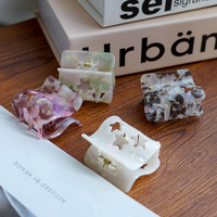 Barrettes à cheveux de style scolaire au design créatif, pinces à cheveux délicates en forme de fleur blanche, pinces à cheveux en acétate personnalisées en forme d'étoiles carrées