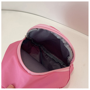 Nouvelle tendance Simple couleur unie Nylon léger extérieur décontracté Logo personnalisé sac à bandoulière pour les enfants - Product Image 4