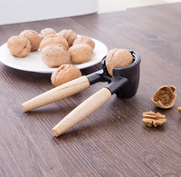 Pince à noix originale, casse-noisette, outil de cuisine, anti-éclaboussures, entonnoir