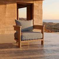 Fauteuil simple d'extérieur en teck à finition naturelle durable pour terrasse contemporaine, style esthétique nordique moderne