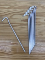 Piquets de tente en aluminium extérieurs élégants accessoires couramment utilisés pour la randonnée Camping activités de plage piquets de tente et maillets
