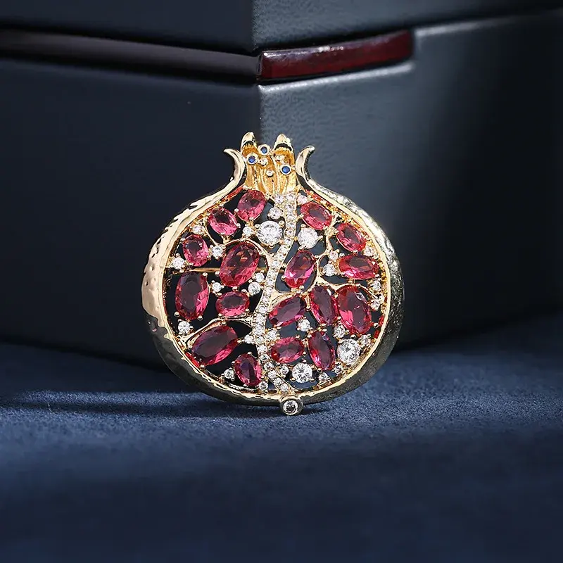 SUYU Brooch Luxury Copper Micro Inlay Cubic Zirconia Garnet Pins Clothing Matching Gifts Wholesale