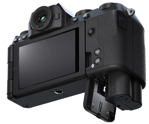 Fujifilm X-S20 Mirrorless Digital <b>Camera</b> with XF 16-50mm F/2.8-4.8 Lens - Product Image 3