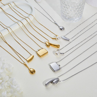 Serie de Collares Minimalistas Surtidos en Tono Oro y Plata con Múltiples Estilos de Colgantes para Pedidos al por Mayor y Uso Diario