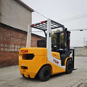 Chariot élévateur diesel TCM 3 tonnes d'occasion du Japon, modèle 2023, avec moteur ISUZU C240, mât à 3 étages, capacité de 4500 kg, pour restaurant, FD30Z8 - Product Image 3