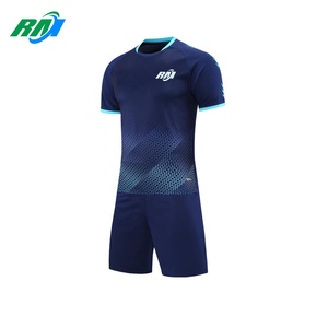 Vêtements de football à manches courtes de haute qualité pour adultes et enfants, maillots de football personnalisés, ensemble de survêtement, service OEM avec impression de nom - Product Image 1