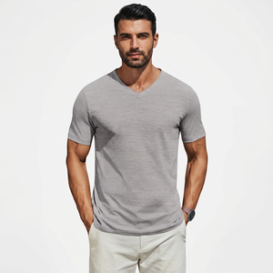 Camiseta con cuello en V para hombre, informal, de algodón, manga corta, cómoda, ligera, tela transpirable, corte regular, ropa de calle de verano - Product Image 1