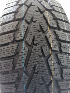 ยางรถยนต์ฤดูหนาวแบบไม่มียางใน ขนาด 175/70R13 175/65R14 185/55R15 245/70R16 215/60R16 265/70R16 215/60R17 - Product Image 2