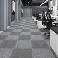 Dalles de moquette carrées en PP sur mesure 50x50, à poils coupés, avec support amortissant, pour bureaux, hôtels, maisons et usines