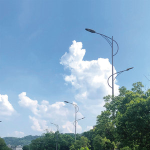 KLED 조명 가로등 IP66 150W AC 야외 LED 조명 다이캐스팅 알루미늄 바디 5년 보증 디밍 가능 고CRI 70-80 - Product Image 2