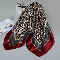 Оптовые шелковые платки OEM-дизайна: высококачественные женские квадратные платки с индивидуальным узором и цифровой печатью
