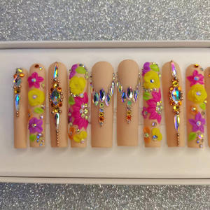 B 35% de réduction <span class=keywords><strong>sur</strong></span> les ongles à pression personnalisés, nouvelle palette rouge de haute qualité, ongles artificiels à longue courbe en forme de cercueil - Product Image 5