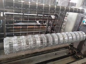 Malla de Cerca Agrícola de Alta Resistencia con Recubrimiento de Zinc y Articulaciones de Bisagra para Ganado, Ovejas y Cabras, de 3, 4, 5 y 6 pies de Altura, para Enrejados y Puertas - Product Image 2