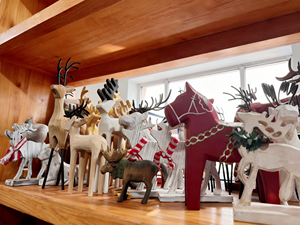 Statues de cerfs sculptées en <span class=keywords><strong>bois</strong></span> personnalisées, lecteur de pensées, figurine de renne en <span class=keywords><strong>bois</strong></span> moderne, décoration de vacances d'hiver - Product Image 6
