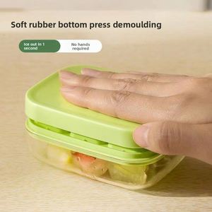 Mini bac à glaçons en silicone souple à 6 compartiments avec couvercle, moule à glace de qualité alimentaire à pression, facile à démouler, empilable, pour la conservation des portions de nourriture pour bébé - Product Image 2