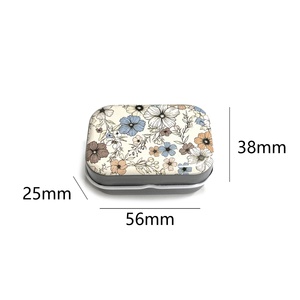 Caja de hojalata portátil vintage en stock para guardar joyas y dulces, ideal para empaque de joyería. - Product Image 3