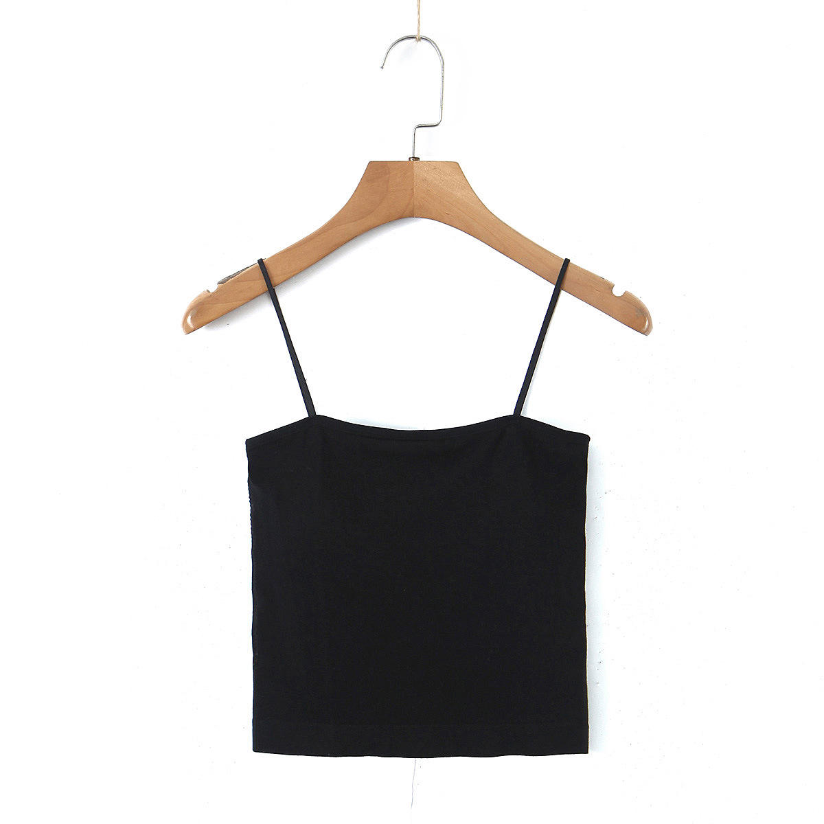 เสื้อสายเดี่ยวสีดำ