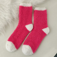 Chaussettes de sol en polaire corail pour femmes, douces et chaudes, en peluche, pour la maison, chaussettes de sommeil d'hiver, chaussettes d'intérieur