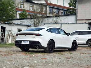 2025 Changan Uni V Sport Auto nouvelle berline FWD R18 pneu ACC régulateur de vitesse Turbo moteur Euro VI cuir alliage d'aluminium gauche - Product Image 4