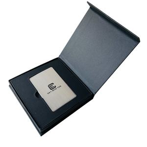 Scatola di imballaggio in cartone a forma di libro nero personalizzato scatola regalo magnetica Nfc scatola di biglietti da visita in metallo confezione - Product Image 1